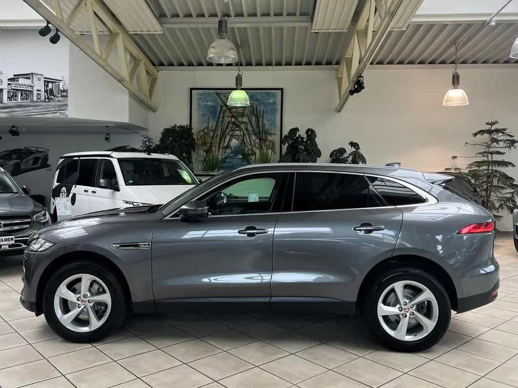 Jaguar F-Pace Portfolio AWD*PANO*KAMERA*SHZ*LEDER* 09/2018-photo-5