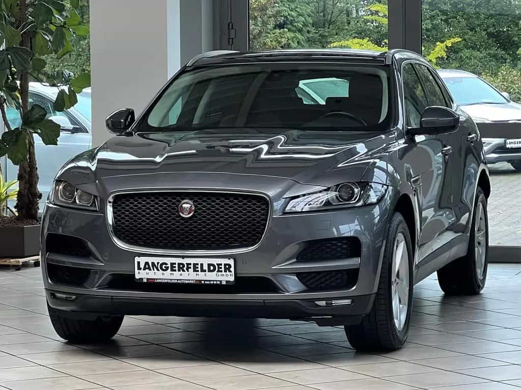 Jaguar F-Pace Portfolio AWD*PANO*KAMERA*SHZ*LEDER* 09/2018-photo-6