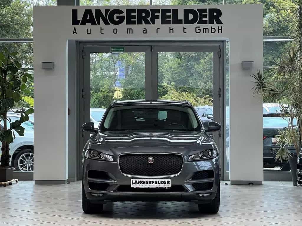Jaguar F-Pace Portfolio AWD*PANO*KAMERA*SHZ*LEDER* 09/2018-photo-7