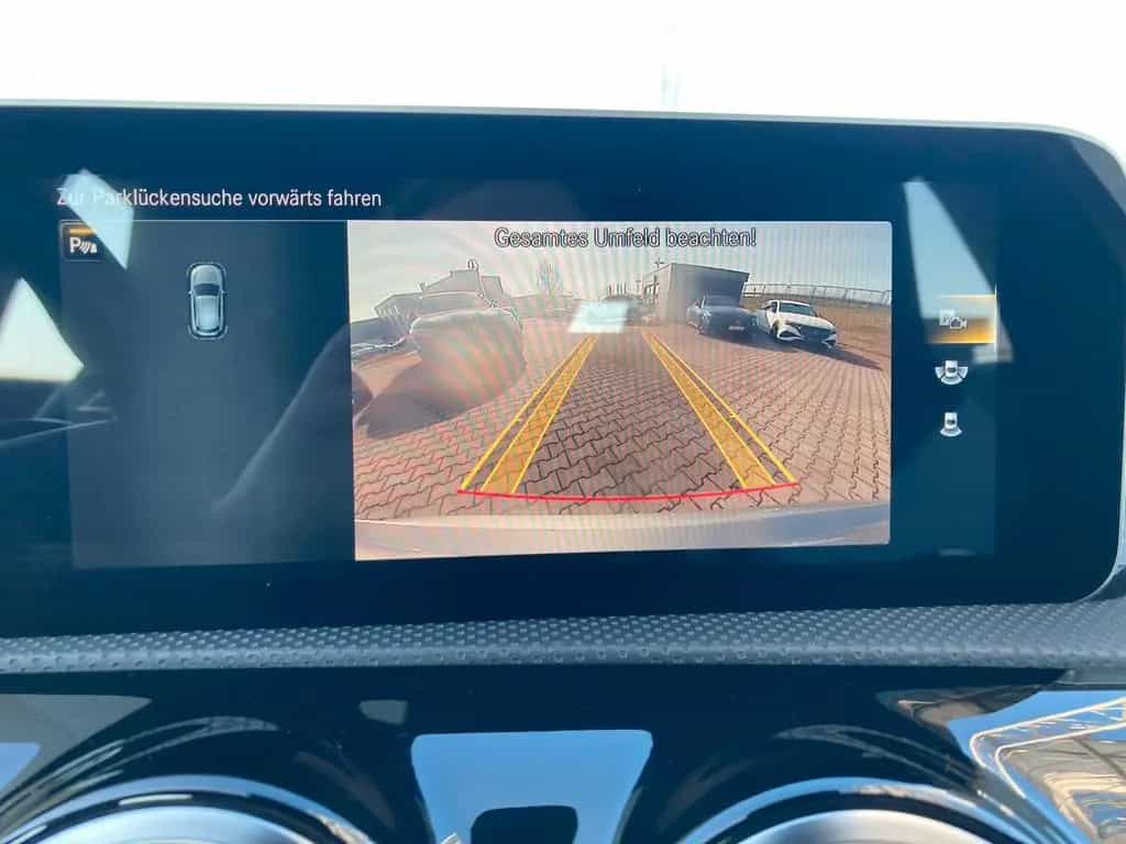 Mercedes-Benz A 200 d AMG Line Multib*Distro*Keyless*RF-Kamera 07/2019-photo-11
