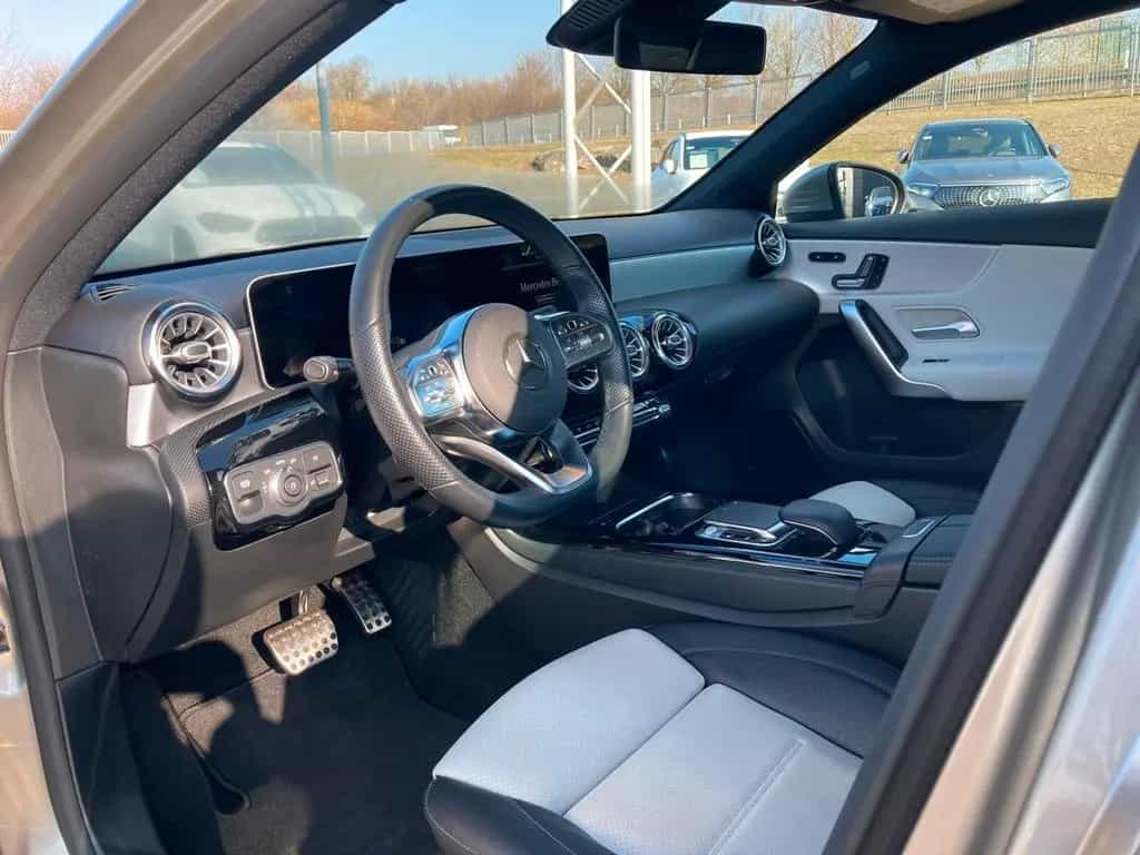 Mercedes-Benz A 200 d AMG Line Multib*Distro*Keyless*RF-Kamera 07/2019-photo-4