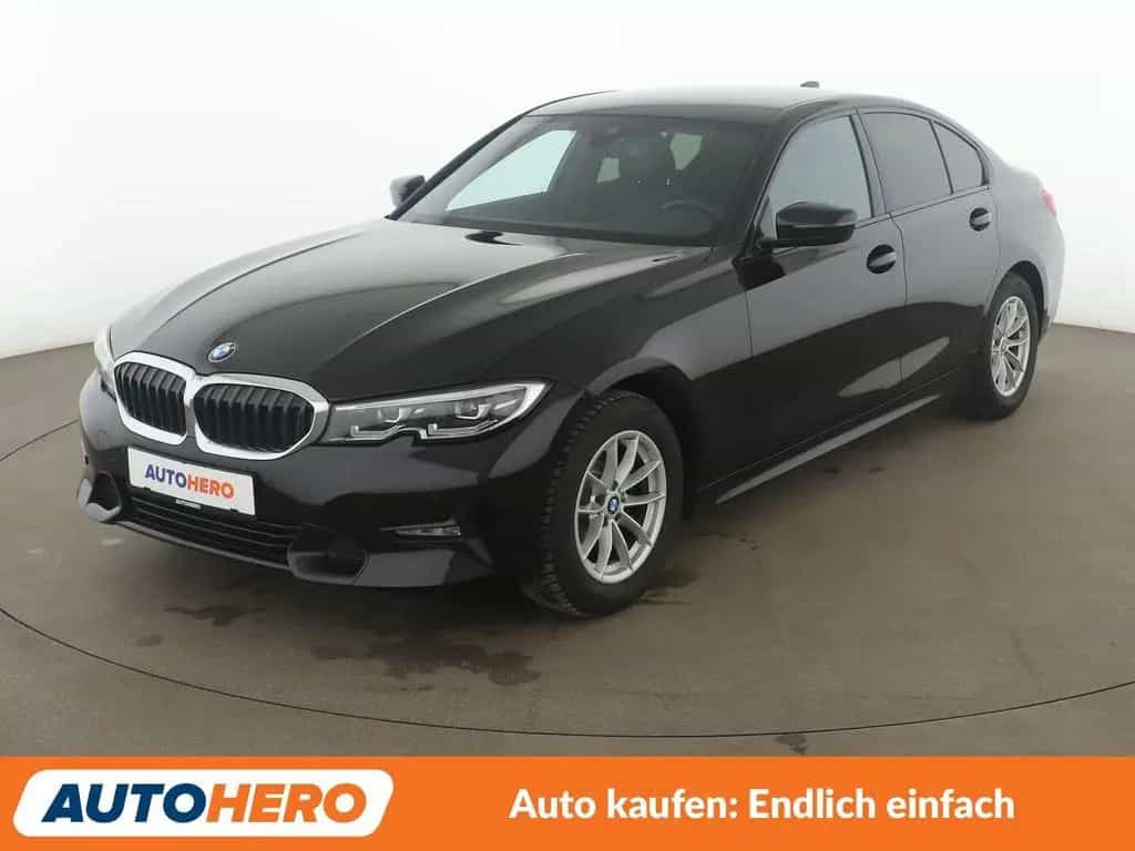 BMW 3 Series 318i Sport Line Aut.*NAVI*LED*TEMPO*PDC* 01/2021-photo-0