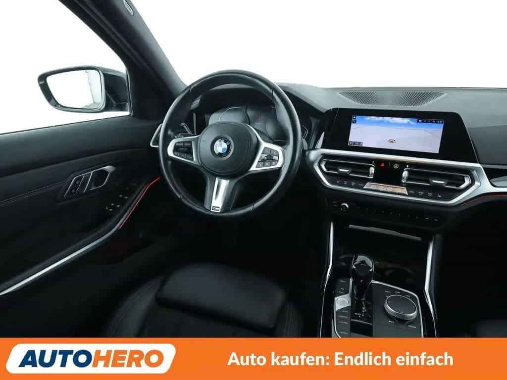 BMW 3 Series 318i Sport Line Aut.*NAVI*LED*TEMPO*PDC* 01/2021-photo-12