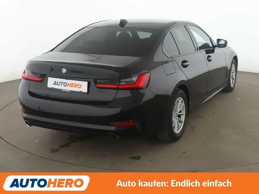 BMW 3 Series 318i Sport Line Aut.*NAVI*LED*TEMPO*PDC* 01/2021-photo-5