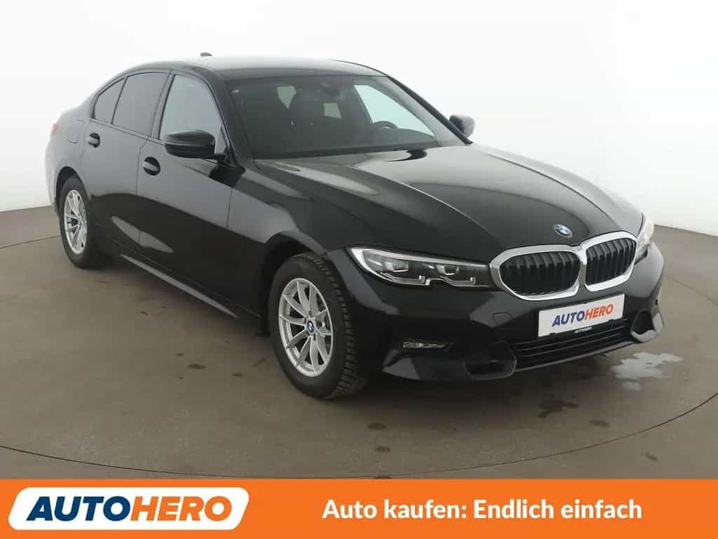 BMW 3 Series 318i Sport Line Aut.*NAVI*LED*TEMPO*PDC* 01/2021-photo-7