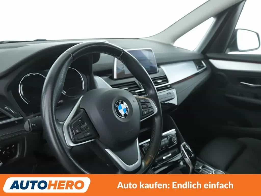 BMW 2 Series 220i Gran Tourer Sport Line Aut.*NAVI*LED*TEMPO* 01/2020-photo-10