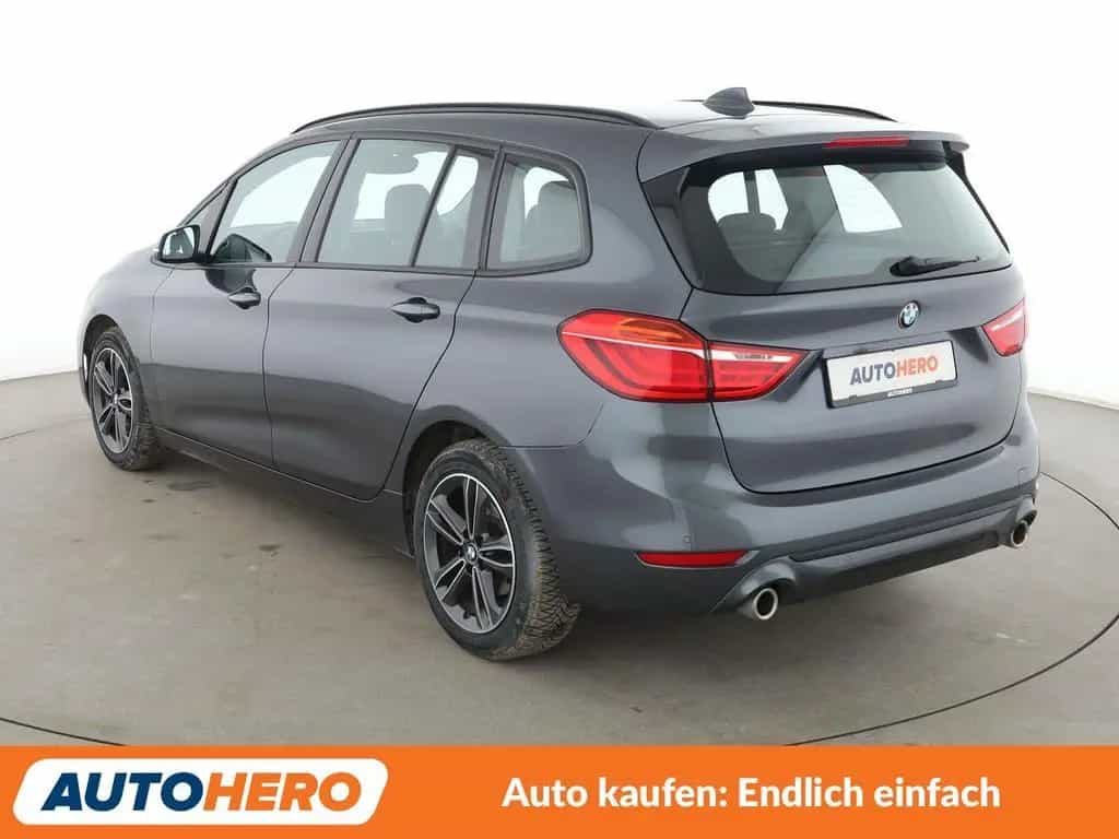 BMW 2 Series 220i Gran Tourer Sport Line Aut.*NAVI*LED*TEMPO* 01/2020-photo-3