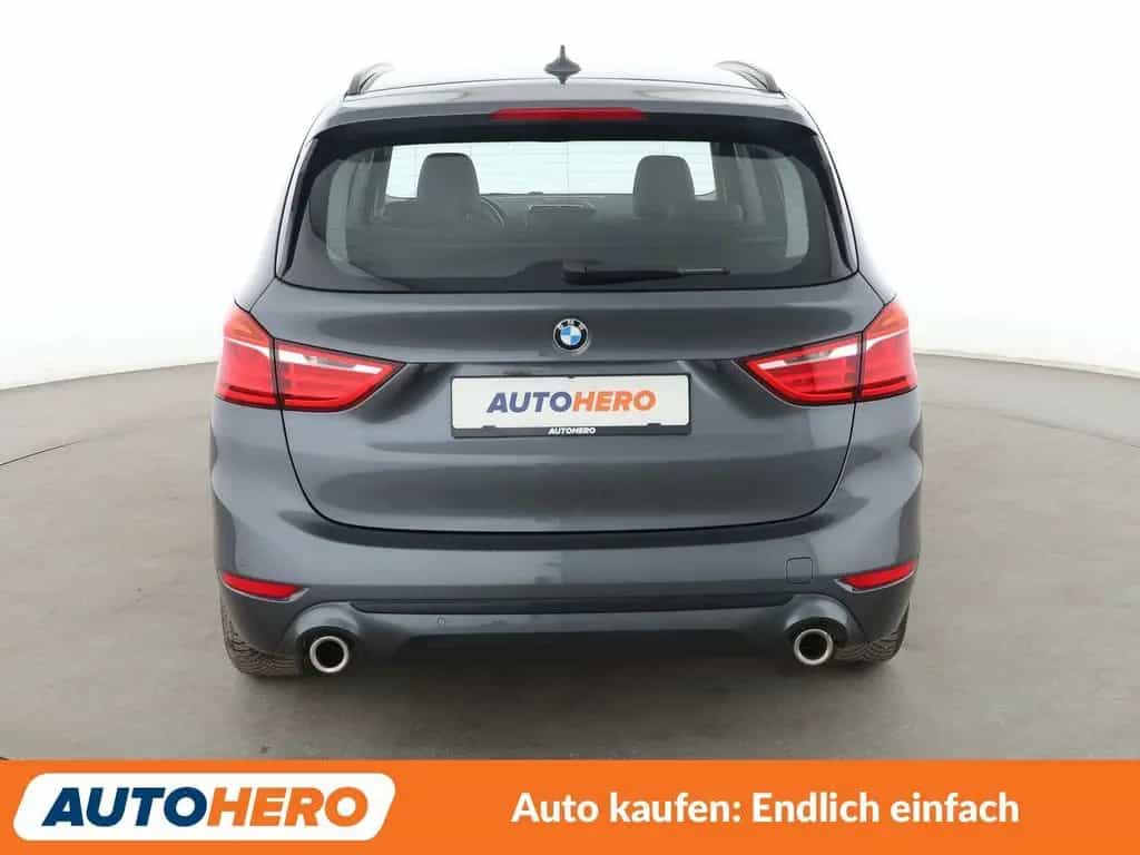 BMW 2 Series 220i Gran Tourer Sport Line Aut.*NAVI*LED*TEMPO* 01/2020-photo-4