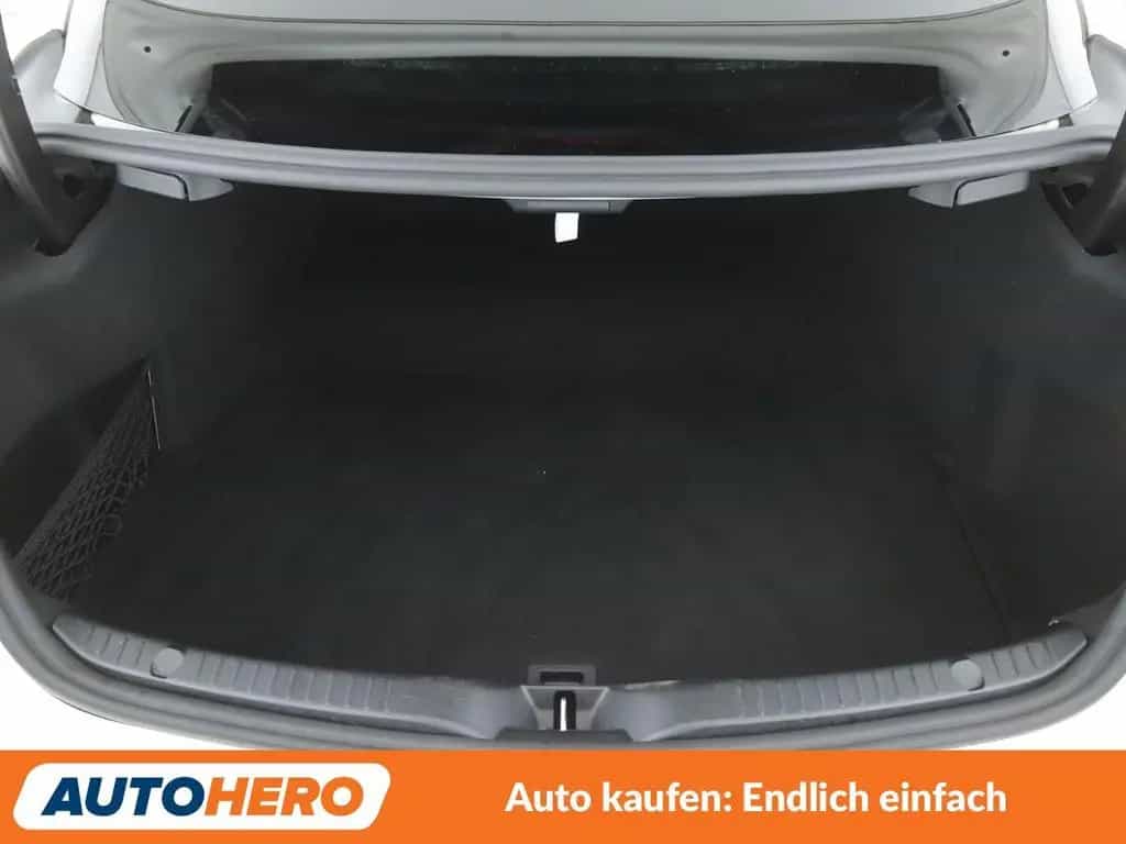 Mercedes-Benz C-Class 300 AMG Line Aut.*NAVI*LED*CAM*PDC*SHZ*TEMPO* 03/2019-photo-17