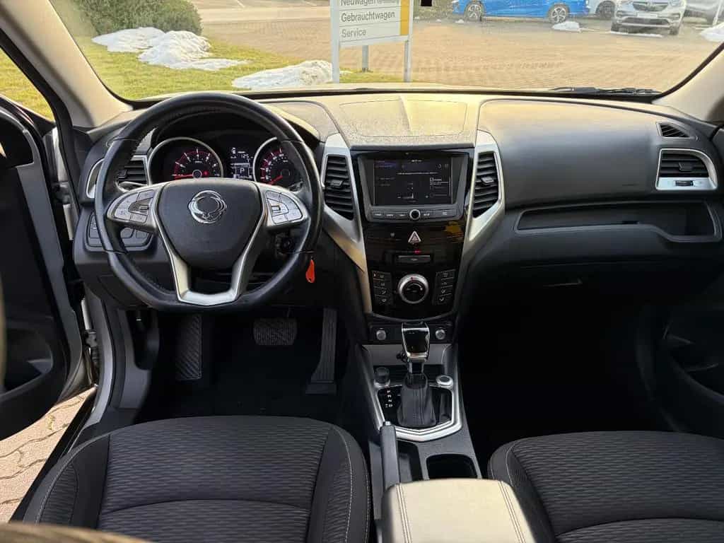 Ssangyong Tivoli 1.6 e-XGi 160 FORWARD 2WD 05/2019-photo-23