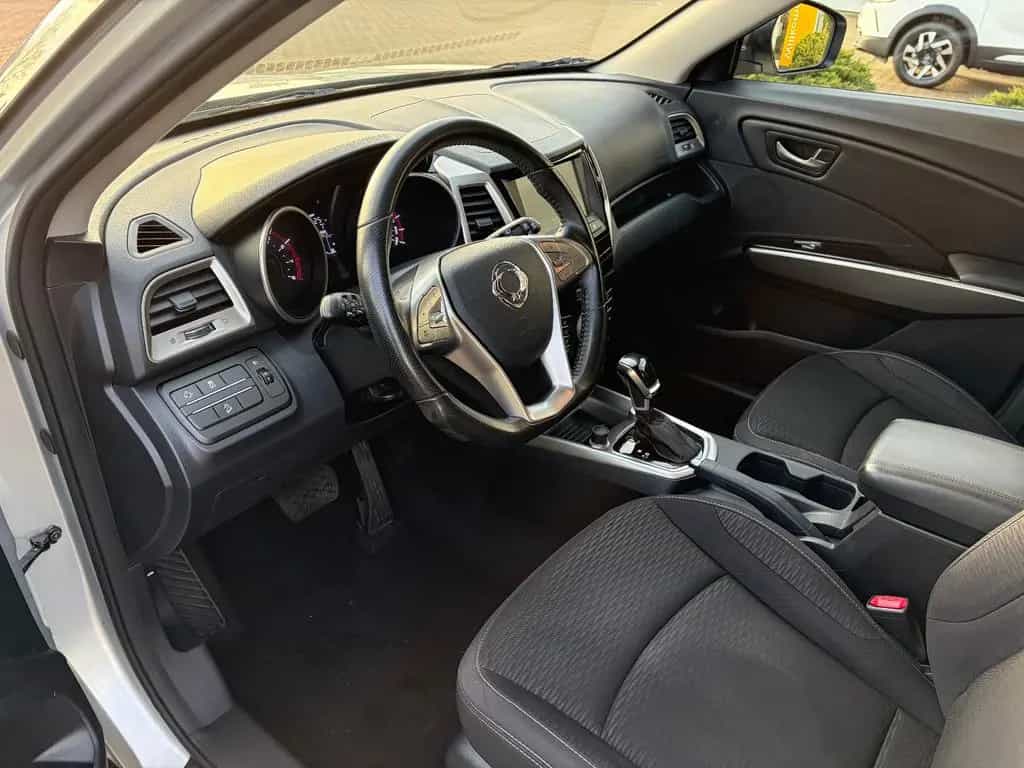 Ssangyong Tivoli 1.6 e-XGi 160 FORWARD 2WD 05/2019-photo-24