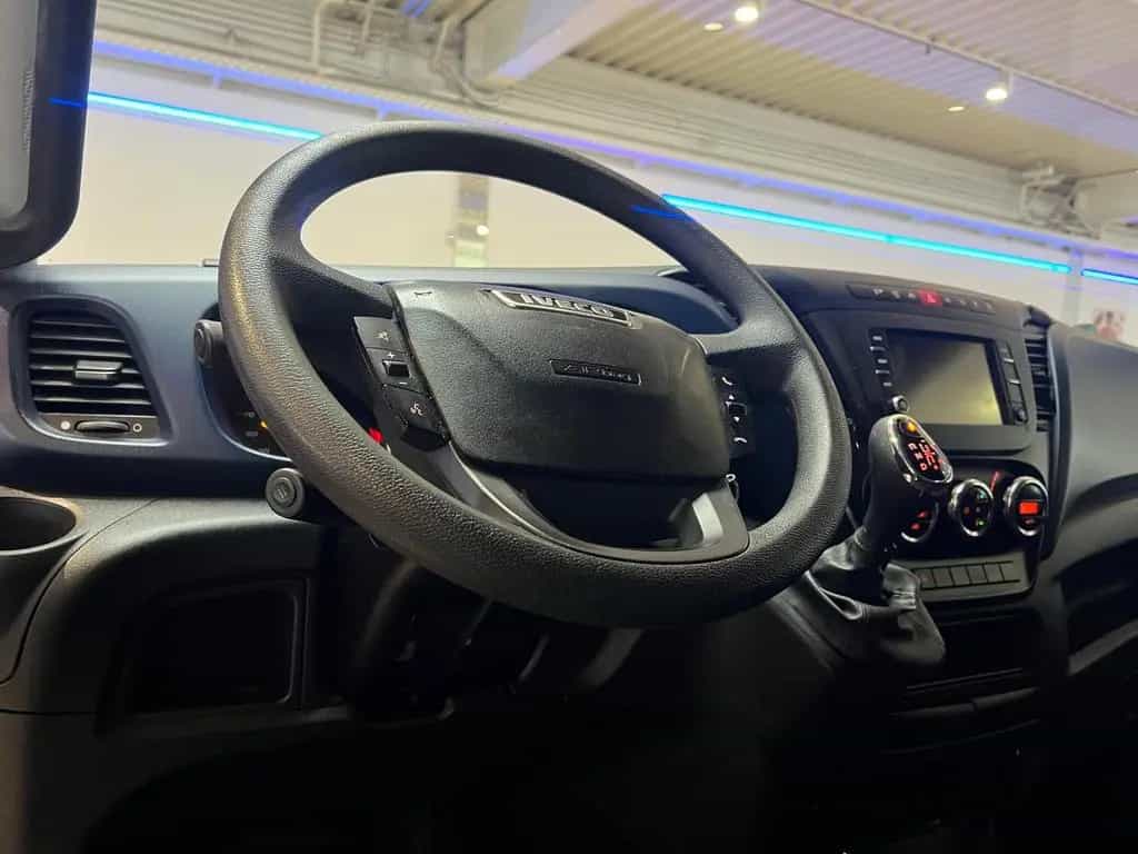 Iveco Daily 35S18 3,0Liter *Hoch+Lang*1.Hand*AHK=3.5T* 09/2017-photo-15
