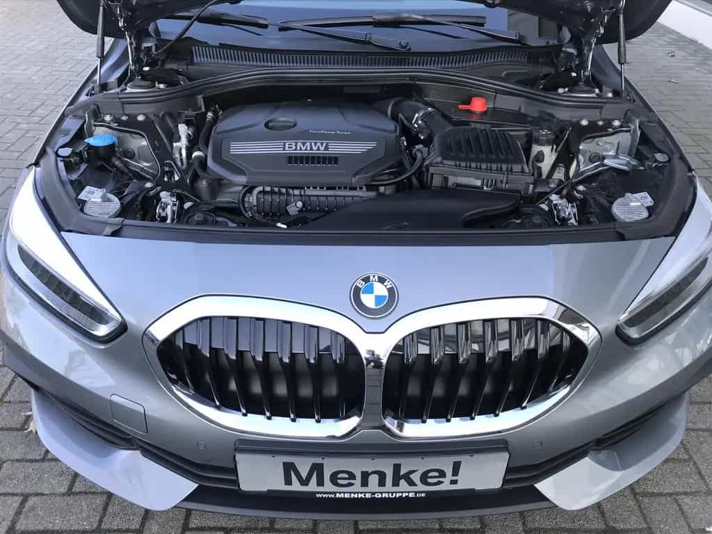 BMW 118 i Advantage DAB LED WLAN Tempomat Shz PDC 06/2024-photo-19