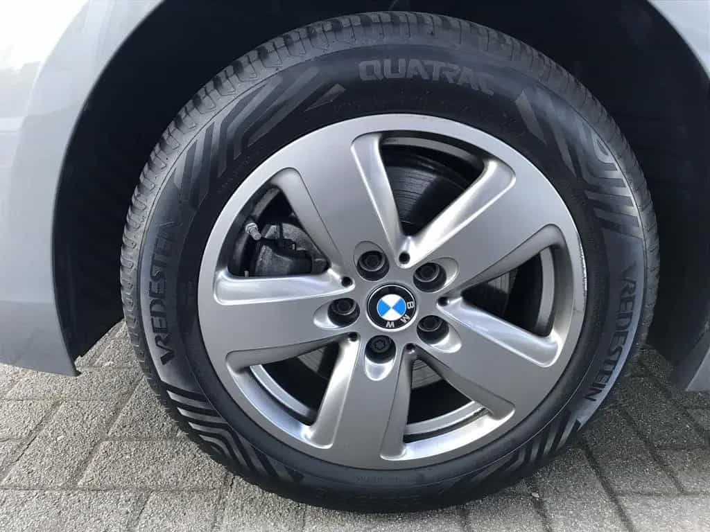 BMW 118 i Advantage DAB LED WLAN Tempomat Shz PDC 06/2024-photo-21