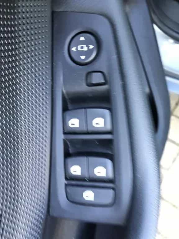 BMW 118 i Advantage DAB LED WLAN Tempomat Shz PDC 06/2024-photo-9
