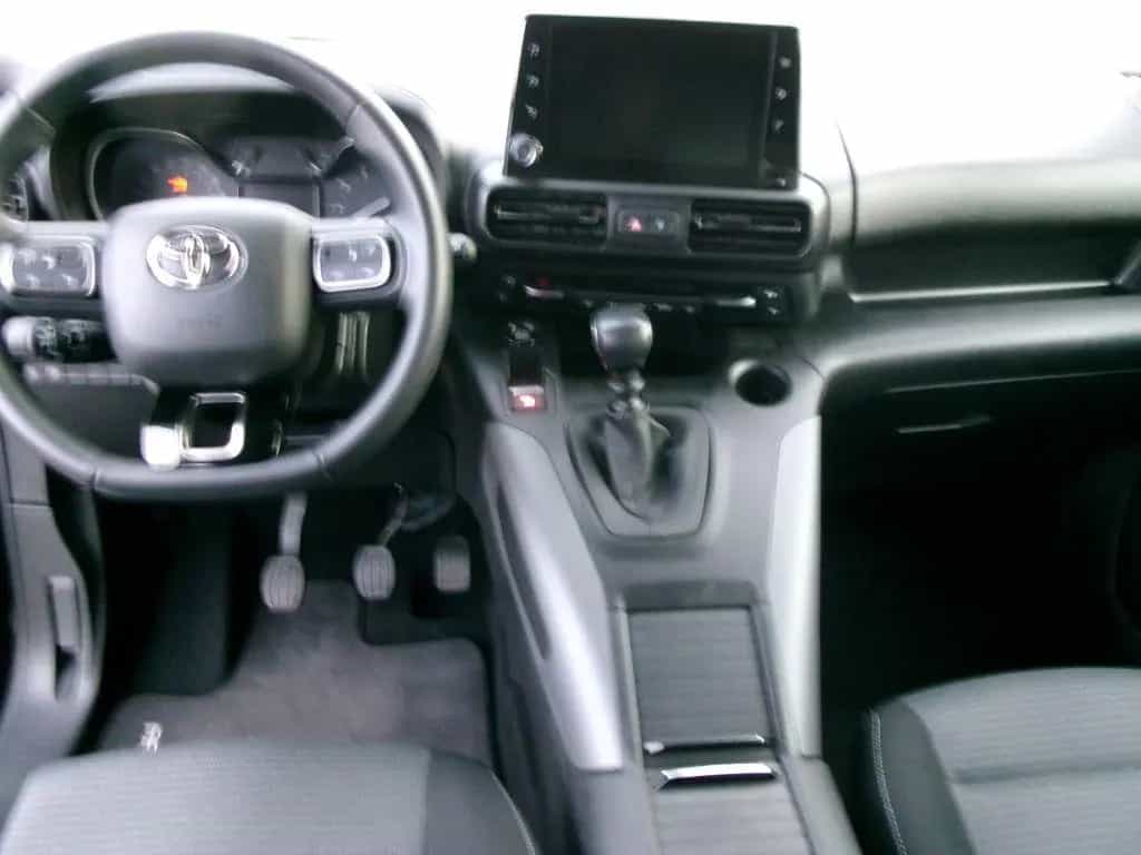 Toyota Proace City Verso 1.2  L1 Team D  / 7-SITZER 12/2021-photo-6