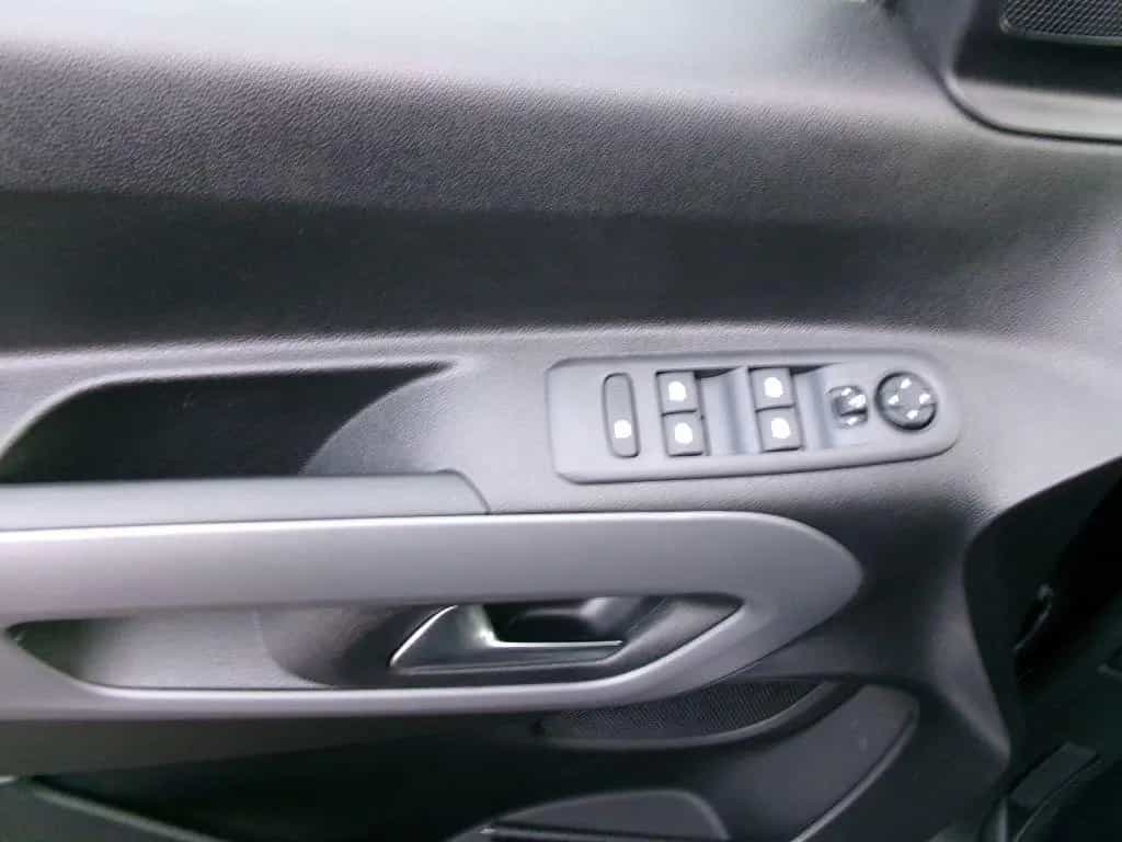 Toyota Proace City Verso 1.2  L1 Team D  / 7-SITZER 12/2021-photo-9