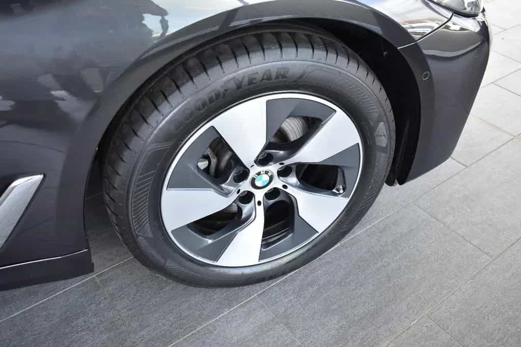 BMW 5 Series 520d Touring xDrive Aut. Laser~LiveCo~H&K~Leder 08/2022-photo-18