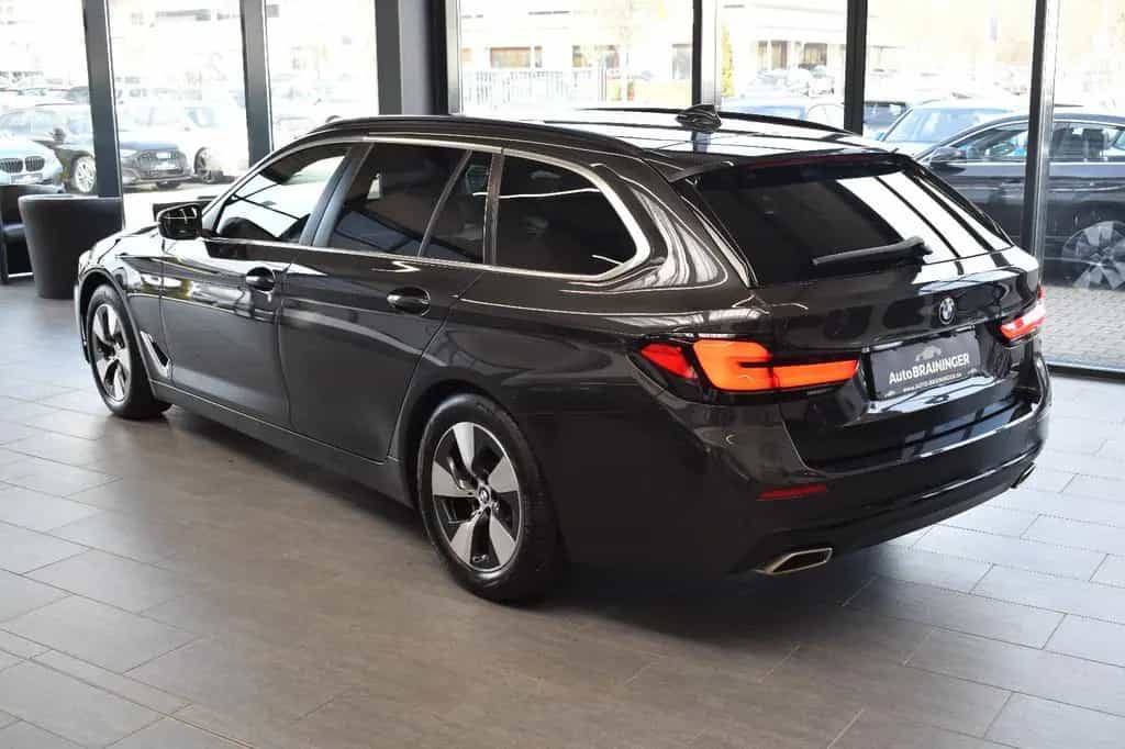 BMW 5 Series 520d Touring xDrive Aut. Laser~LiveCo~H&K~Leder 08/2022-photo-6