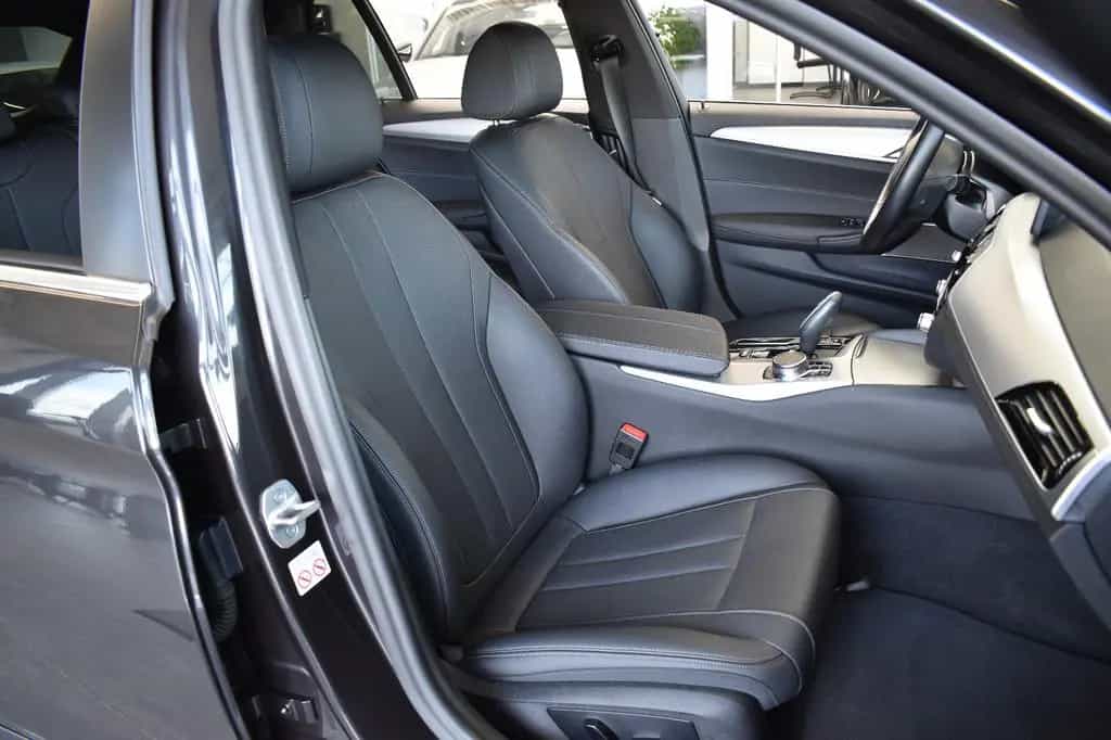 BMW 5 Series 520d Touring xDrive Aut. Laser~LiveCo~H&K~Leder 08/2022-photo-8