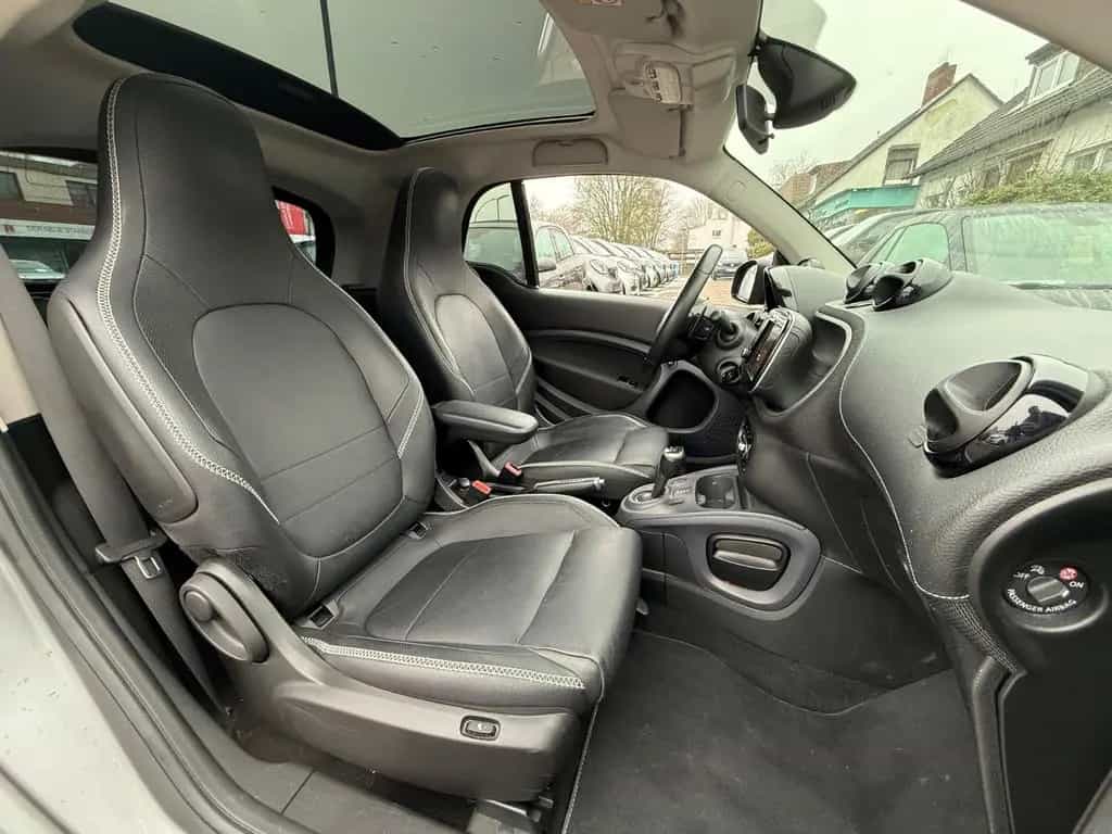 Smart ForTwo *BRABUS Xclusive*KAMERA*PANO*AMBIENTE*JBL* 07/2019-photo-15