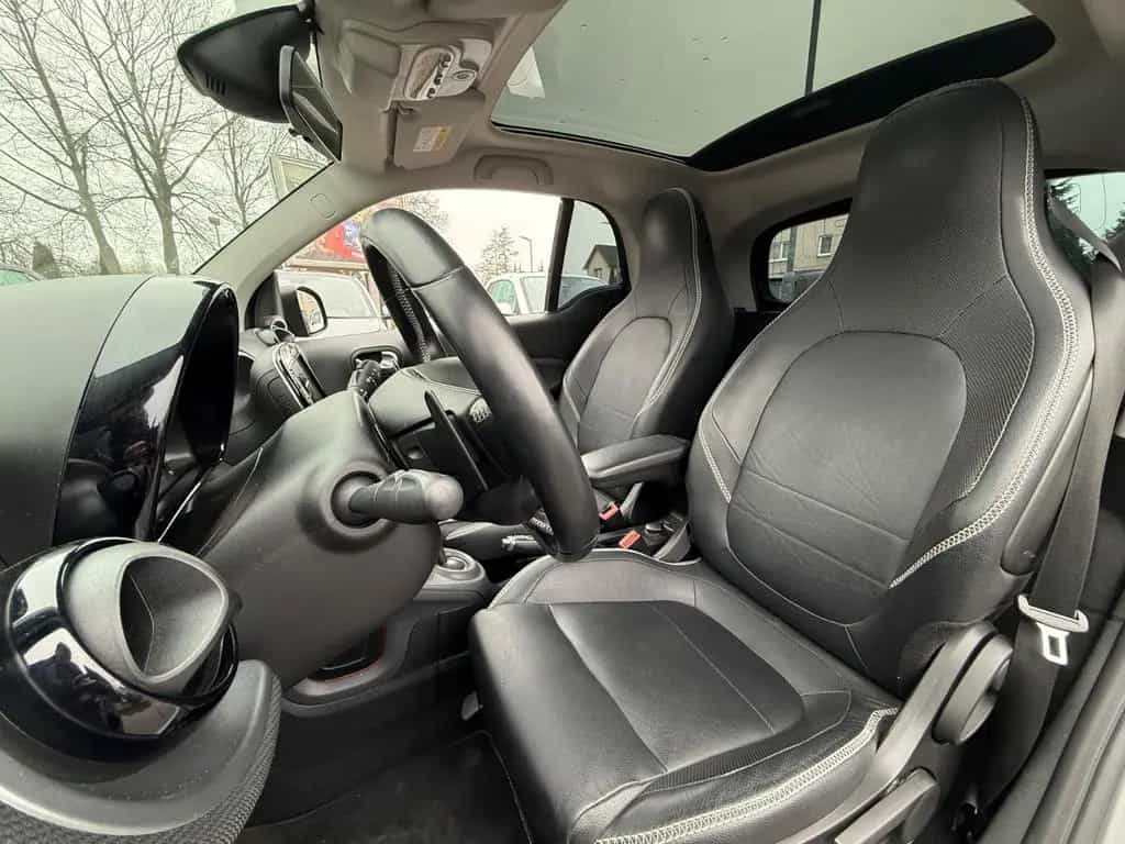 Smart ForTwo *BRABUS Xclusive*KAMERA*PANO*AMBIENTE*JBL* 07/2019-photo-28