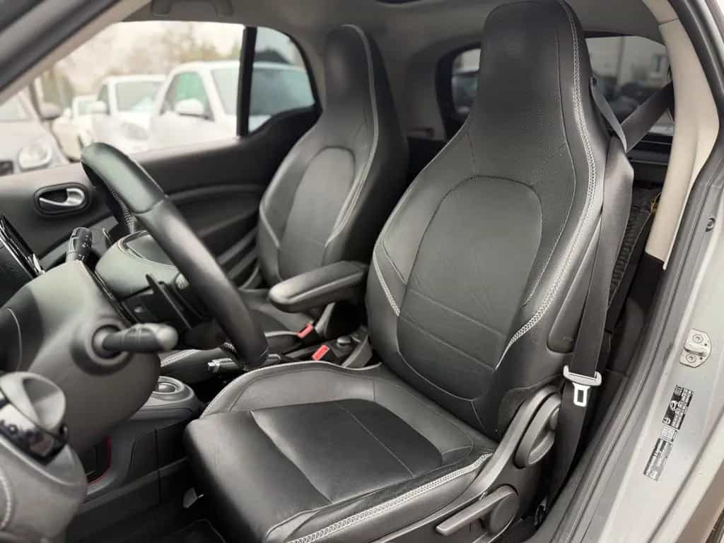 Smart ForTwo *BRABUS Xclusive*KAMERA*PANO*AMBIENTE*JBL* 07/2019-photo-30