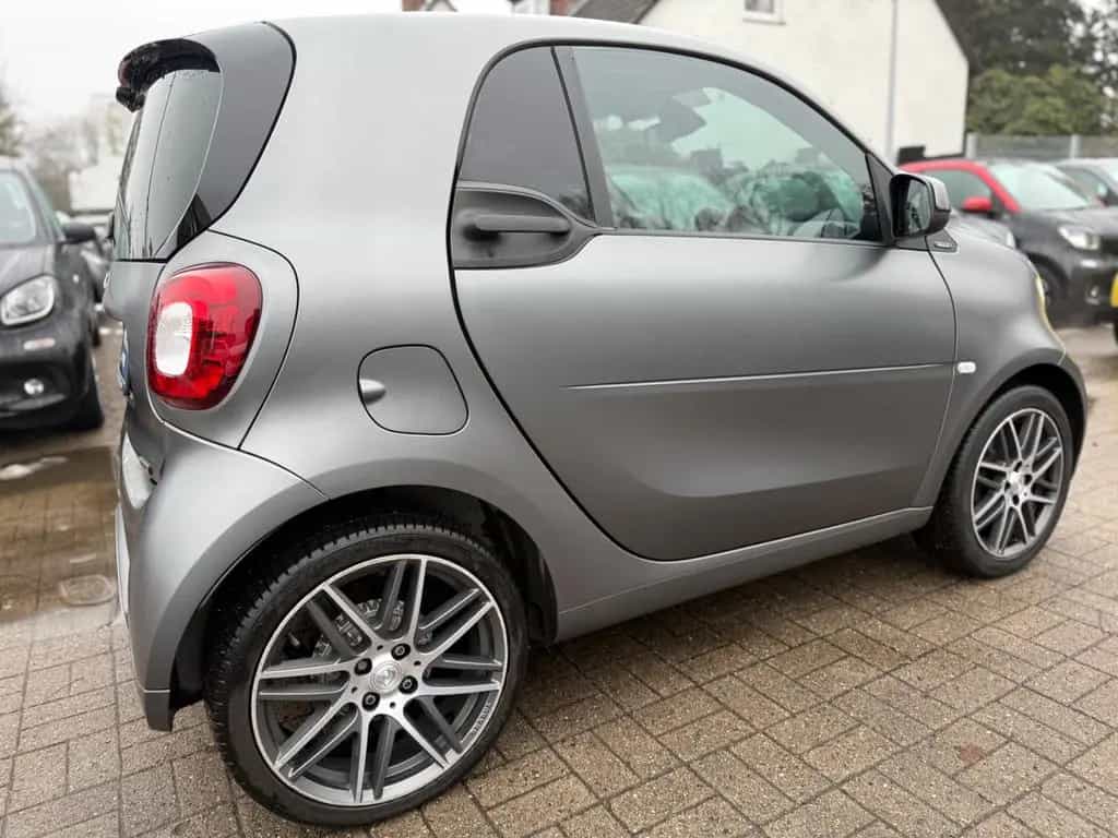 Smart ForTwo *BRABUS Xclusive*KAMERA*PANO*AMBIENTE*JBL* 07/2019-photo-40