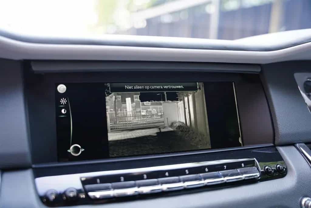 Rolls-Royce Cullinan Bespoke Audio Starlight Twin Coachline 01/2024-photo-31