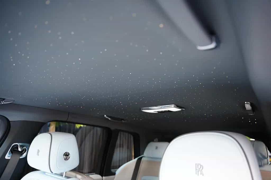 Rolls-Royce Cullinan Bespoke Audio Starlight Twin Coachline 01/2024-photo-32