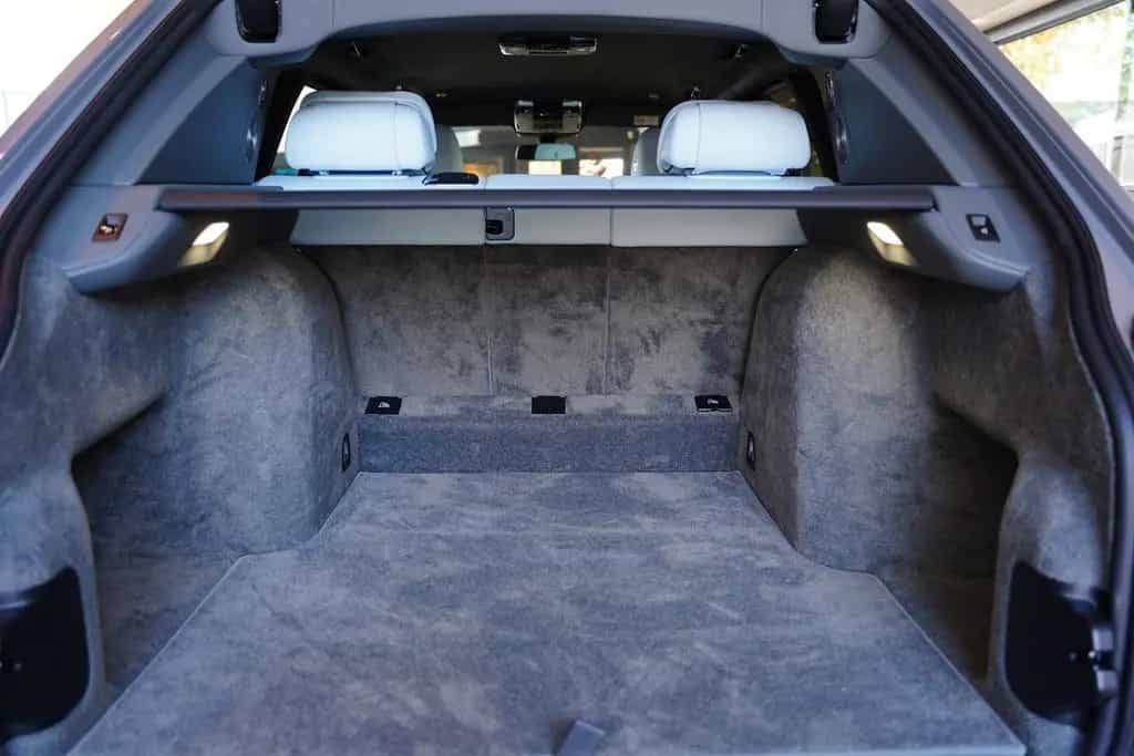 Rolls-Royce Cullinan Bespoke Audio Starlight Twin Coachline 01/2024-photo-33