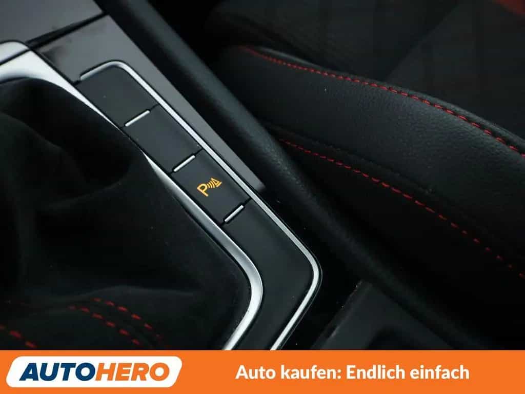 Volkswagen Golf VII 2.0 TSI GTI TCR Aut.*LED*ACC*CAM*PDC* 07/2019-photo-26