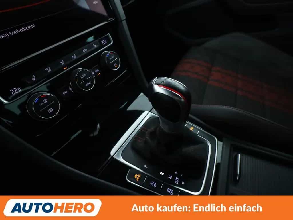 Volkswagen Golf VII 2.0 TSI GTI TCR Aut.*LED*ACC*CAM*PDC* 07/2019-photo-29
