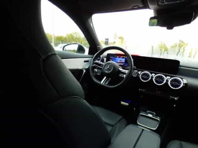 Mercedes-Benz CLA 180 Shooting Brake AMG Premium Leder Sound 07/2024-photo-12