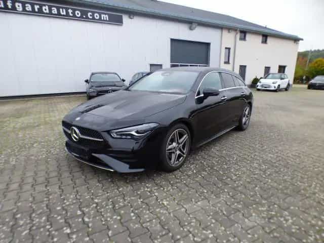Mercedes-Benz CLA 180 Shooting Brake AMG Premium Leder Sound 07/2024-photo-2