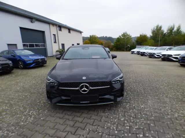 Mercedes-Benz CLA 180 Shooting Brake AMG Premium Leder Sound 07/2024-photo-4