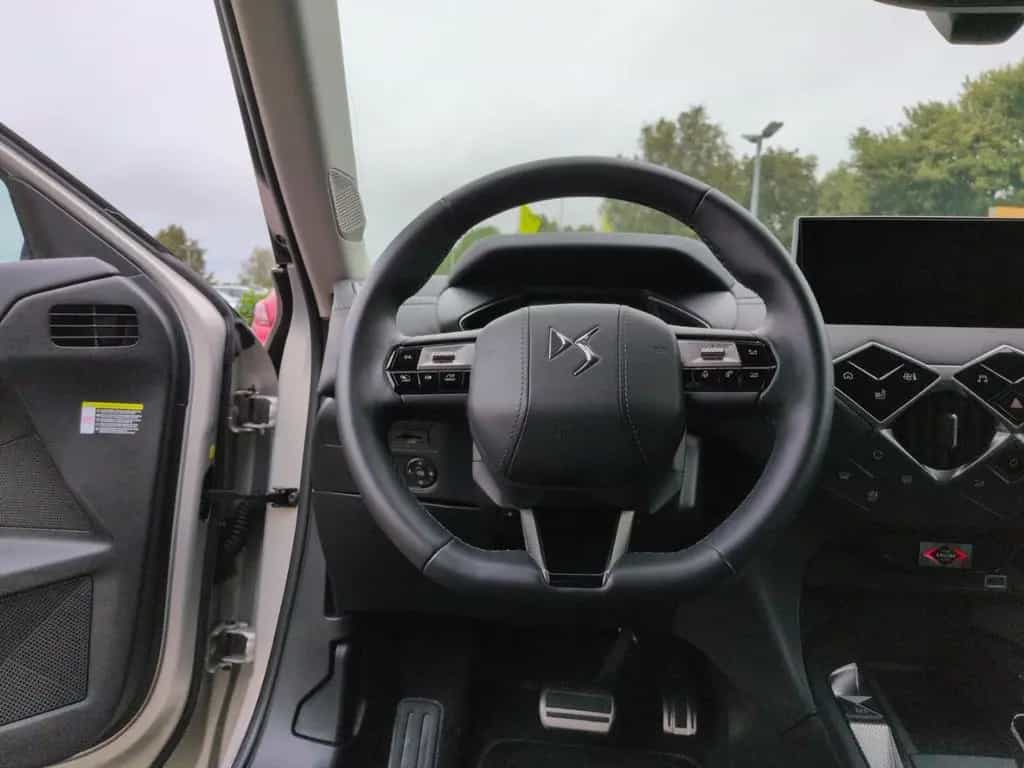 DS Automobiles DS3 DS Opera 1.2 PureTech 130 HUD Navi Leder LED 11/2024-photo-10