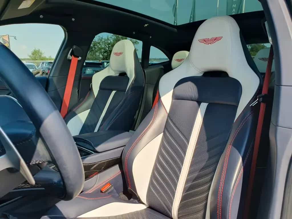 Aston Martin DBX 4.0 V8 DBX707 07/2023-photo-9