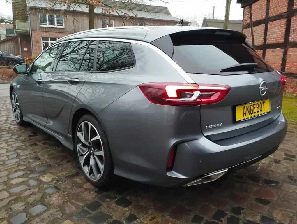 Opel Insignia GSi 4x4 LED*AHK*NAVI* top gepflegt* 12/2020-photo-1