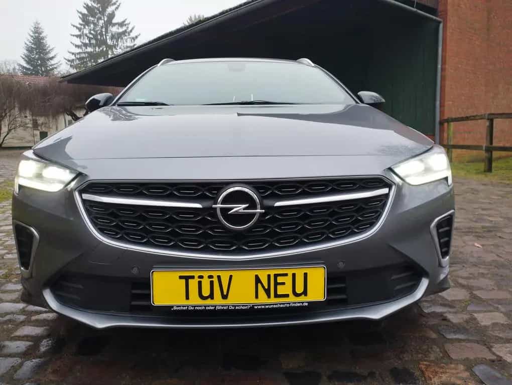 Opel Insignia GSi 4x4 LED*AHK*NAVI* top gepflegt* 12/2020-photo-4