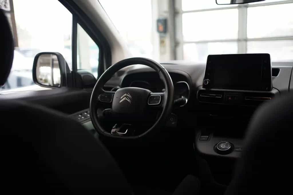 Citroën Berlingo M PureTech 130 EAT8 Feel Automatik AHK 04/2021-photo-18