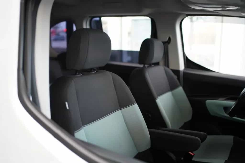 Citroën Berlingo M PureTech 130 EAT8 Feel Automatik AHK 04/2021-photo-7