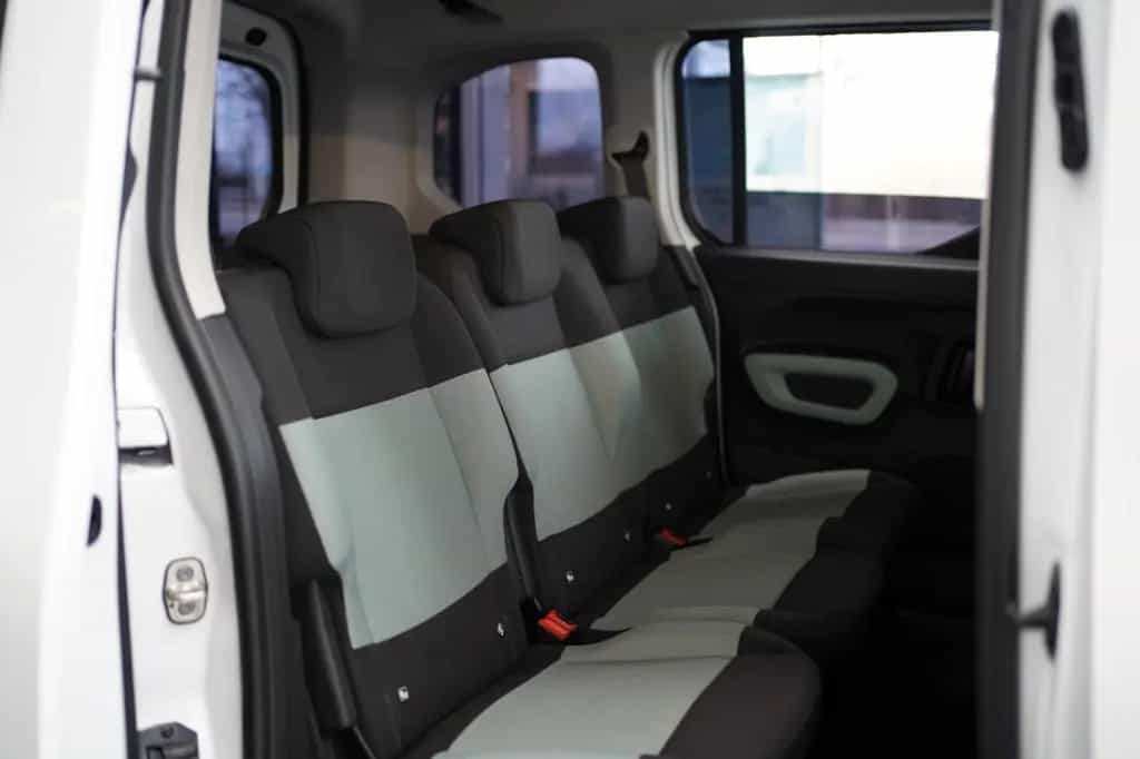 Citroën Berlingo M PureTech 130 EAT8 Feel Automatik AHK 04/2021-photo-8