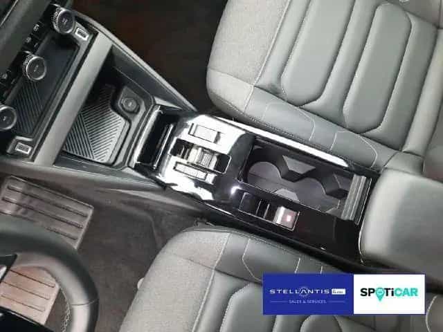 Citroën C4 Shine 1.2 130 EAT8 Navi LED EPH SHZ 180Kam Mi 12/2023-photo-11