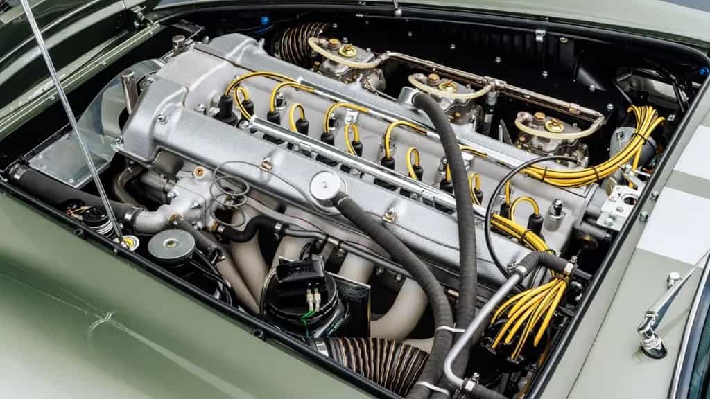 Aston Martin DB 4 GT Continuation 07/2018-photo-16