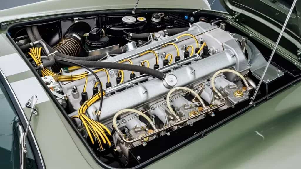Aston Martin DB 4 GT Continuation 07/2018-photo-17