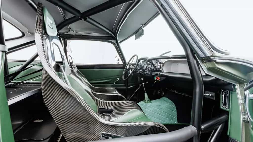 Aston Martin DB 4 GT Continuation 07/2018-photo-23