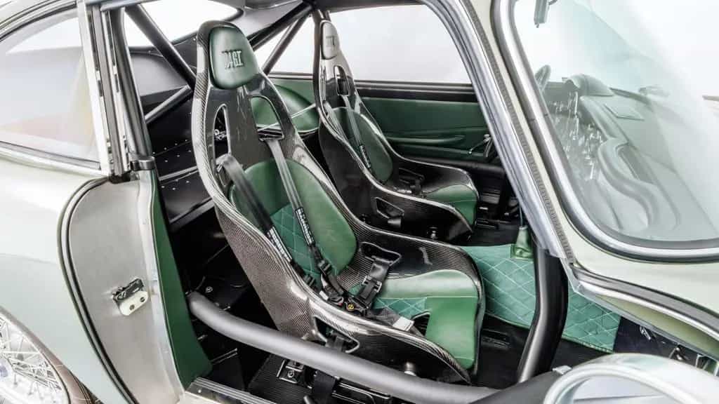 Aston Martin DB 4 GT Continuation 07/2018-photo-24