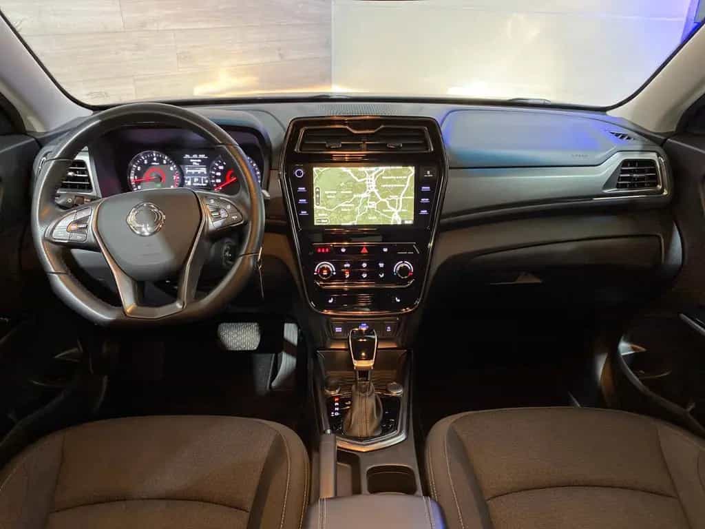 Ssangyong Tivoli 1.5 T-GDi Quartz+AT+SZH+SPUR+KAM+NAVI 10/2019-photo-23