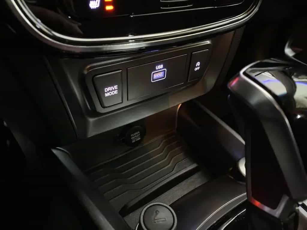 Ssangyong Tivoli 1.5 T-GDi Quartz+AT+SZH+SPUR+KAM+NAVI 10/2019-photo-26